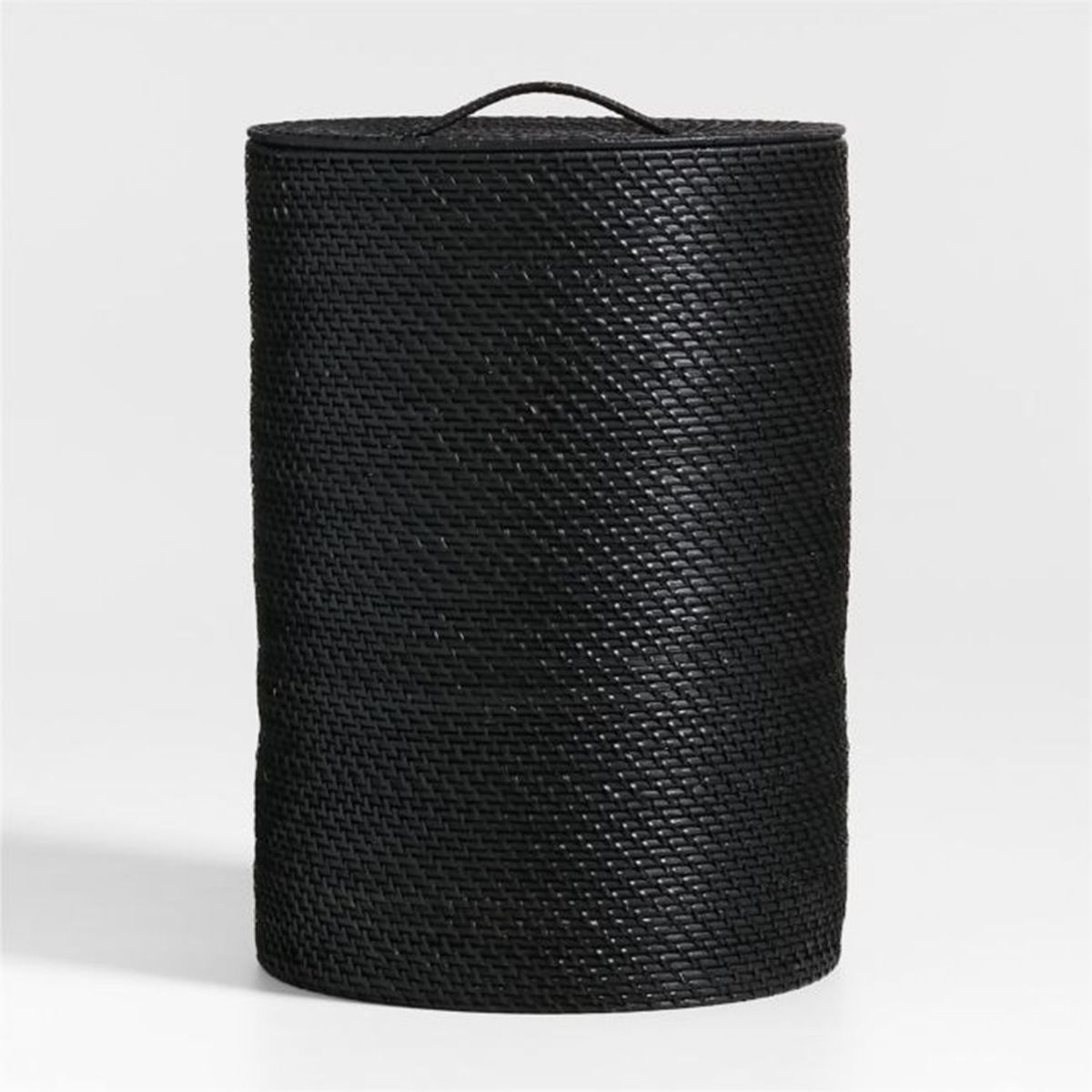 CRATE & BARREL - Canasta Sedona con Tapa en Ratán 43 x 61 cm