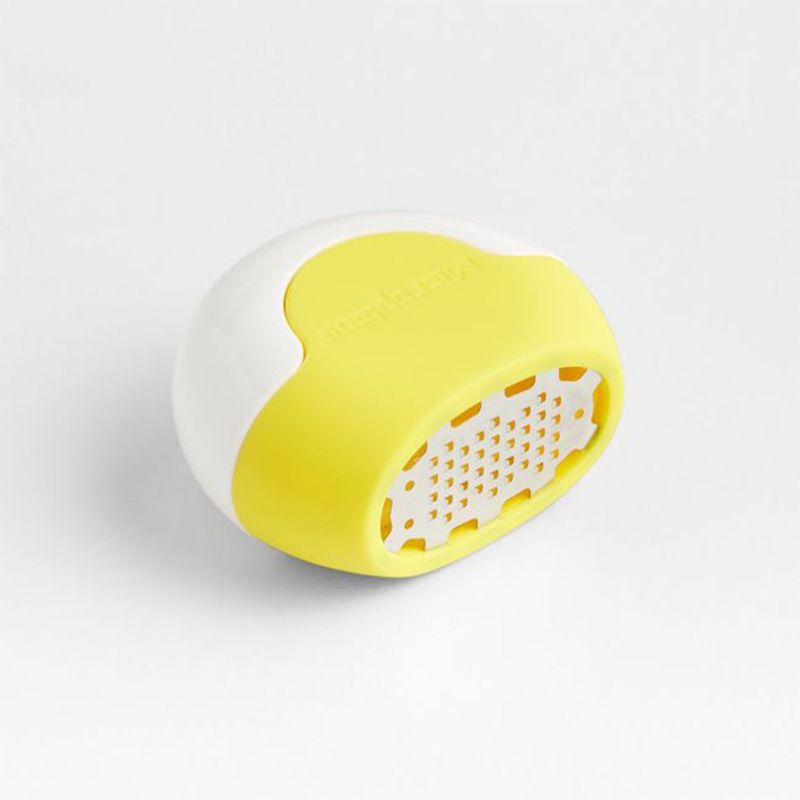 CRATE & BARREL - Rallador de Cítricos Microplane Flexi en Acero Inoxidable 8 cm