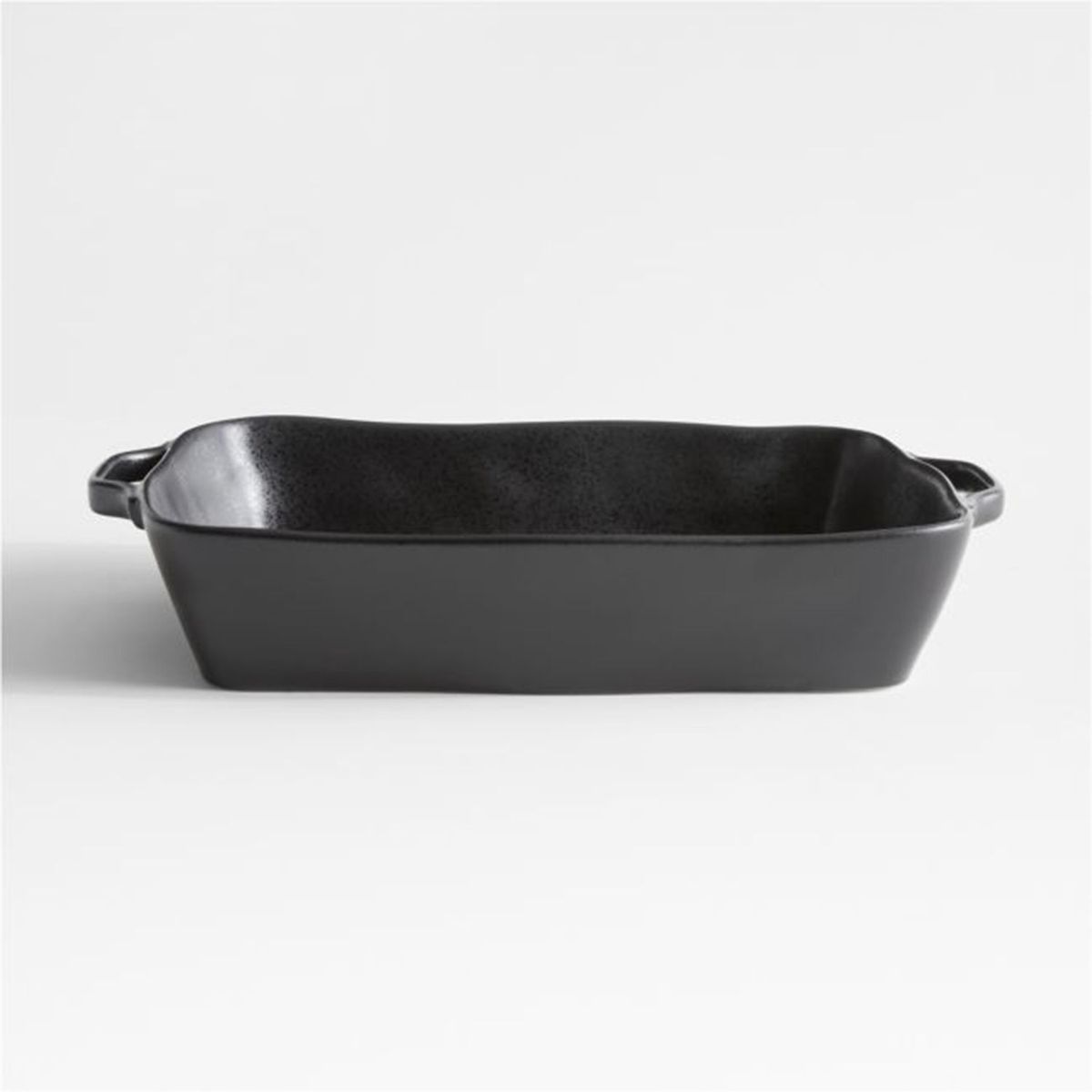 CRATE & BARREL - Refractaria Marin  Gres 27 x 41 cm