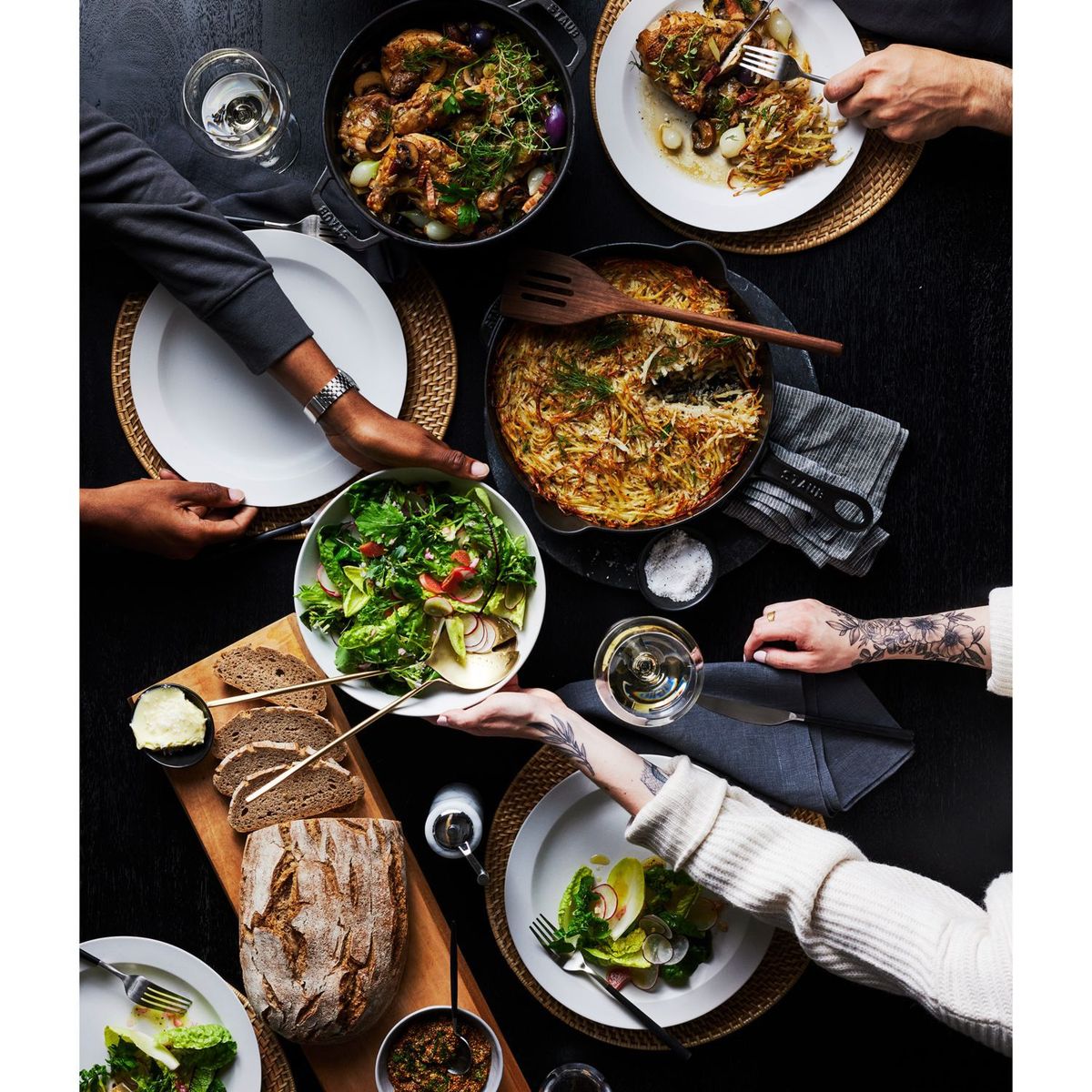 CRATE & BARREL - Plato de ensalada Paige en Gres 12 cm x 2 cm