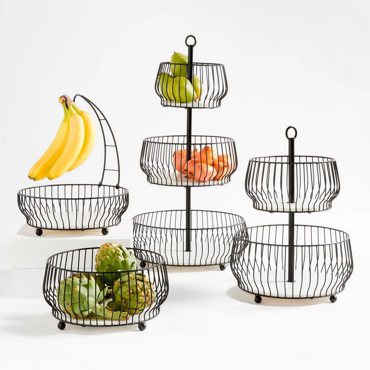 CRATE & BARREL - Frutero de 2 Niveles Cora Negro en Metal 32 x 45 cm