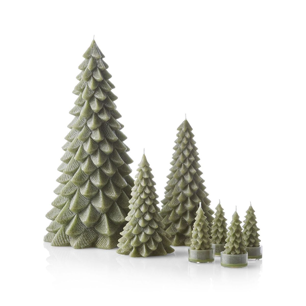 CRATE & BARREL - Vela sin aroma Pine Tree en Cera 33 cm x 17 cm