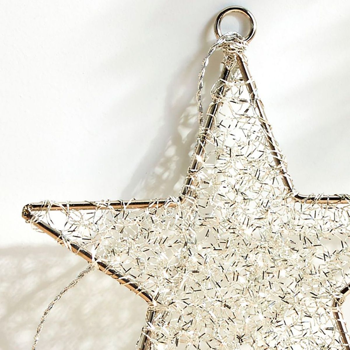 CRATE & BARREL - Adorno para árbol Tinsel Star en Metal 9 cm x 10 cm