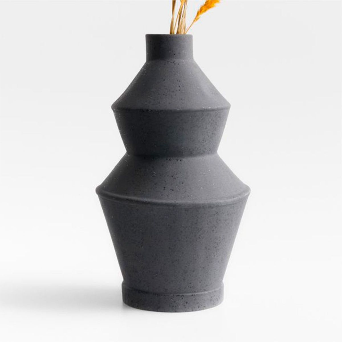 CRATE & BARREL - Jarrón Angle en Loza 35 cm x 21 cm 