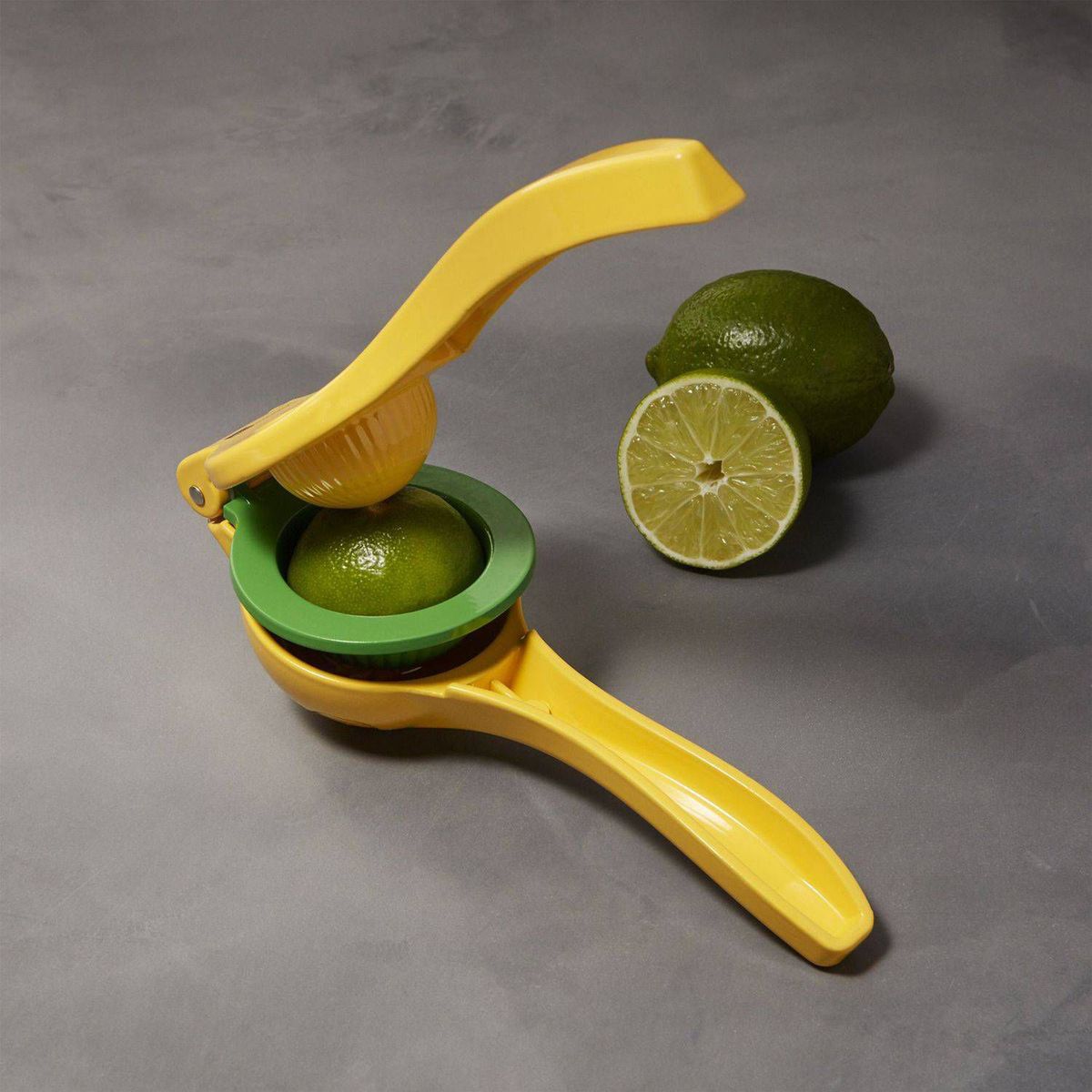 CRATE & BARREL - Exprimidor de Cítricos Dual