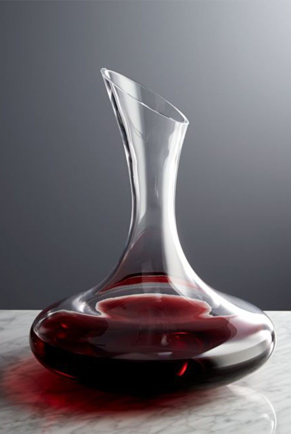 CRATE & BARREL - Decantador de Vino Swoon