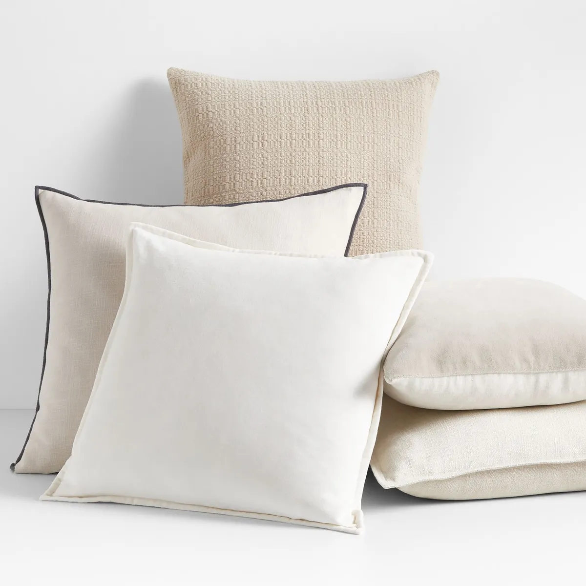 CRATE & BARREL - Funda de cojín Laundered 51 cm x 51 cm