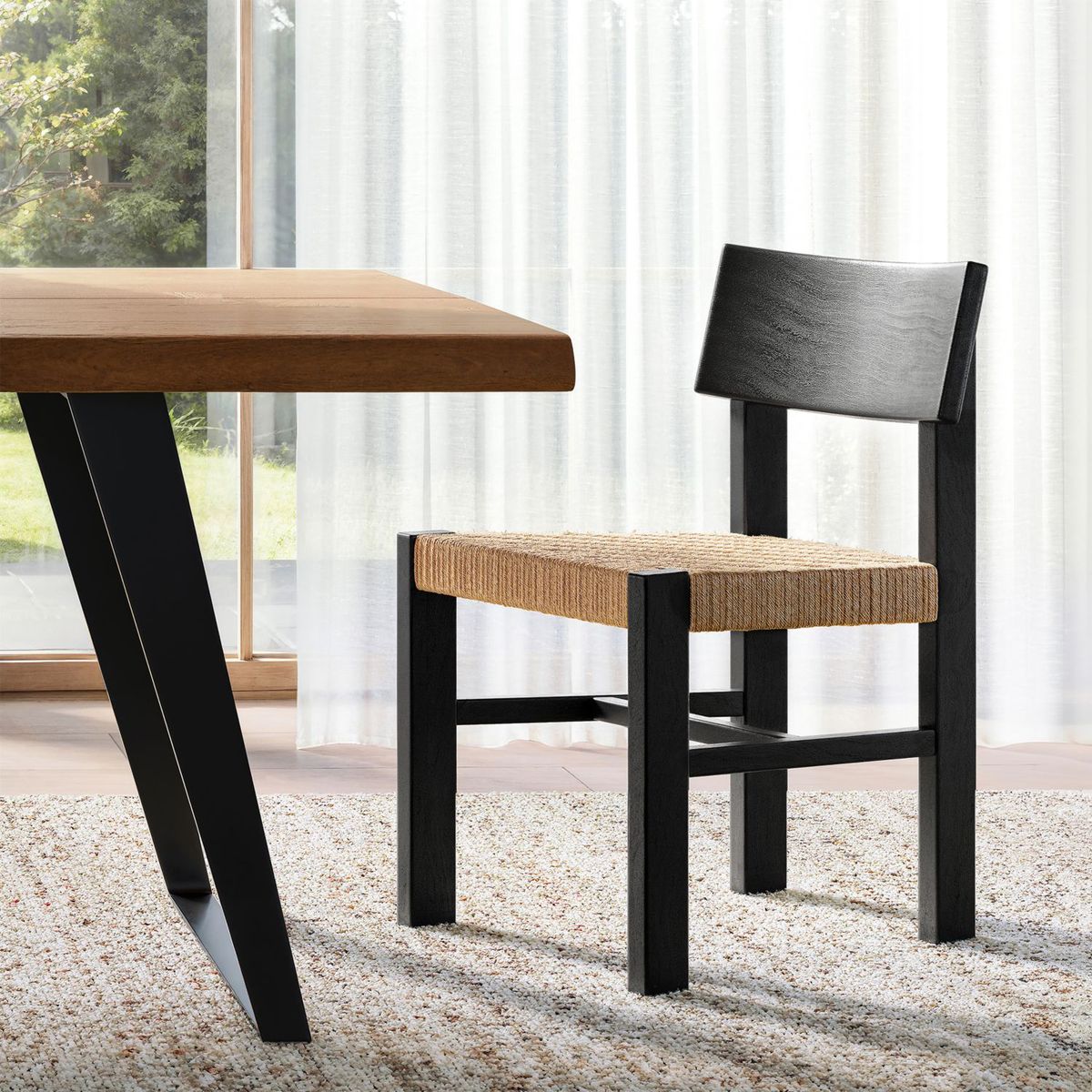 CRATE & BARREL - Silla de comedor Dunewood en Papel