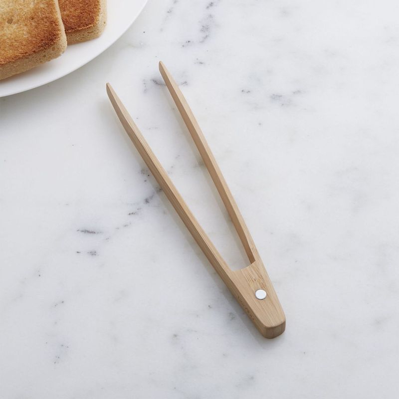 CRATE & BARREL - Pinzas de Bamboo con Imán 