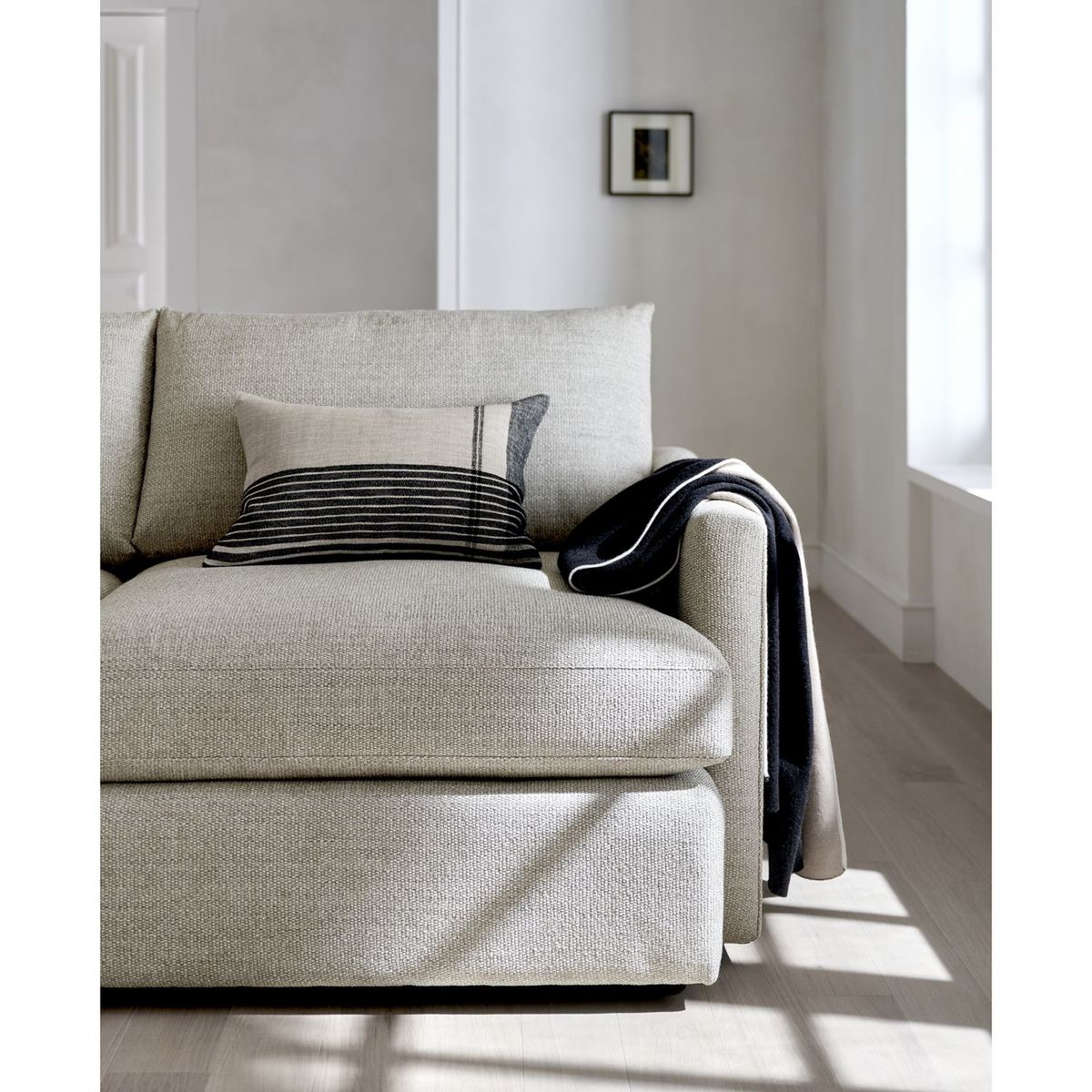 CRATE & BARREL - Sofá Lounge Profundo 211cm Cemento de 2 puestos Tela