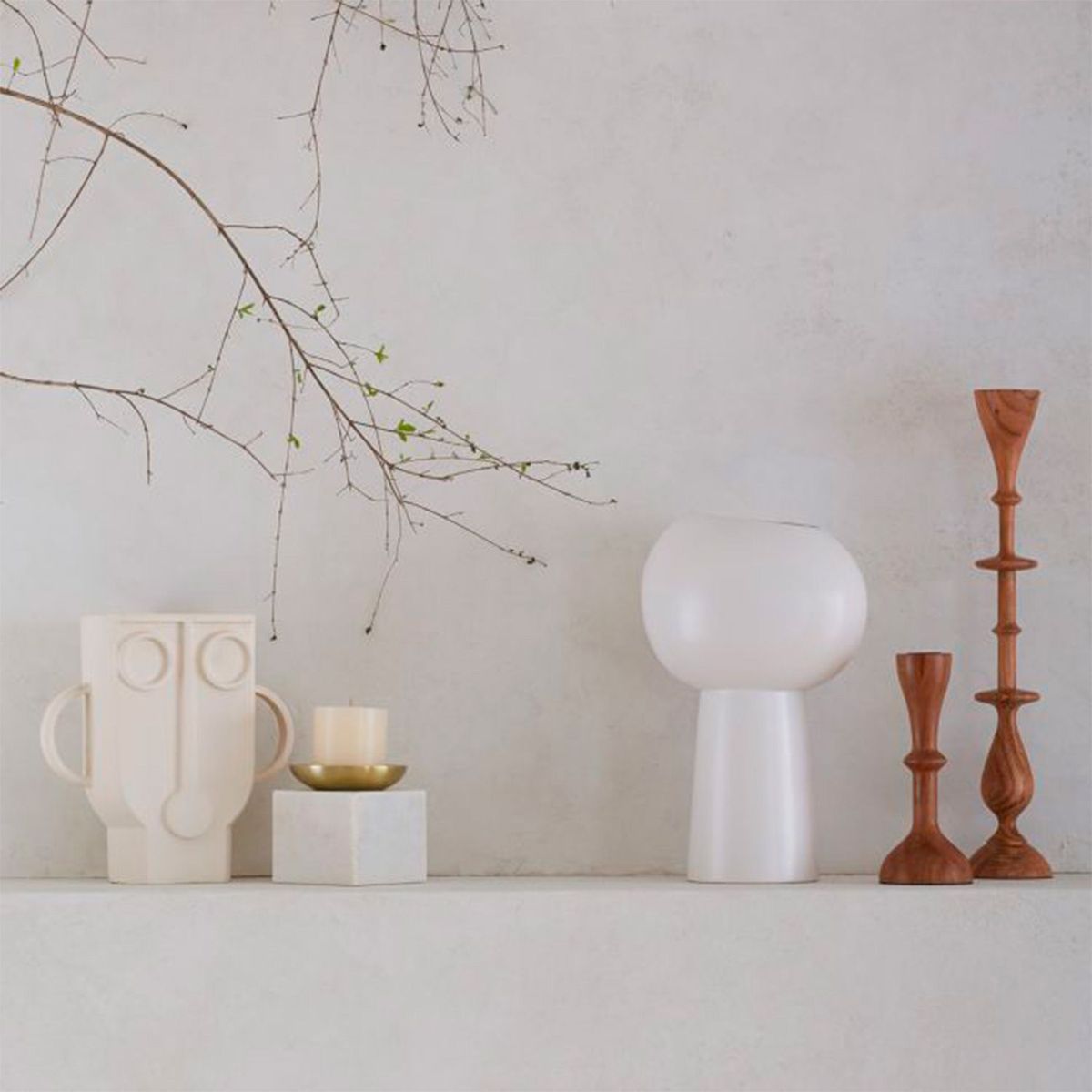 CRATE & BARREL - Porta velas Vantaa en Madera mango 38 cm x 10 cm 