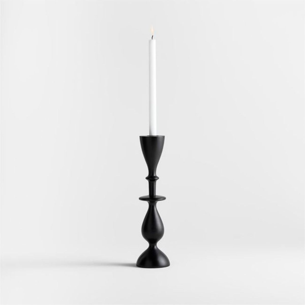 CRATE & BARREL - Candelabro Vantaa Madera 37 x 10 cm