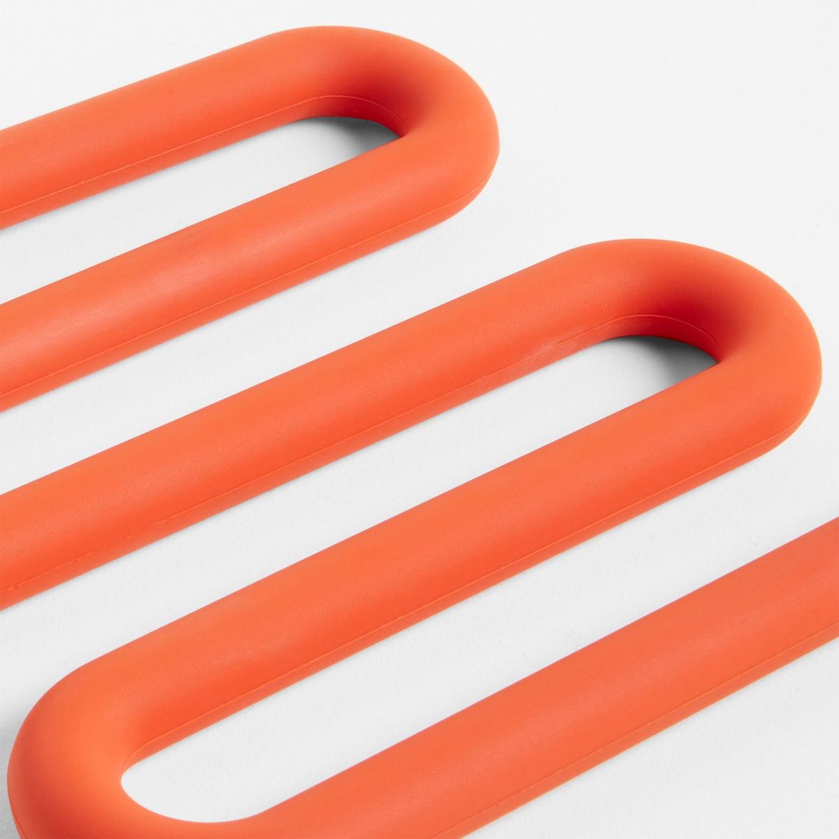 CRATE & BARREL - Portacalientes Molly Baz en Silicona  