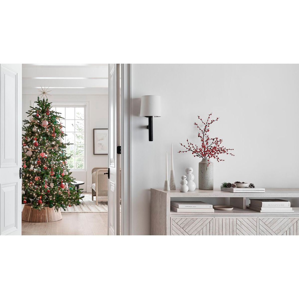 CRATE & BARREL - Pie de árbol Skei en Acacia 28 cm x 84 cm