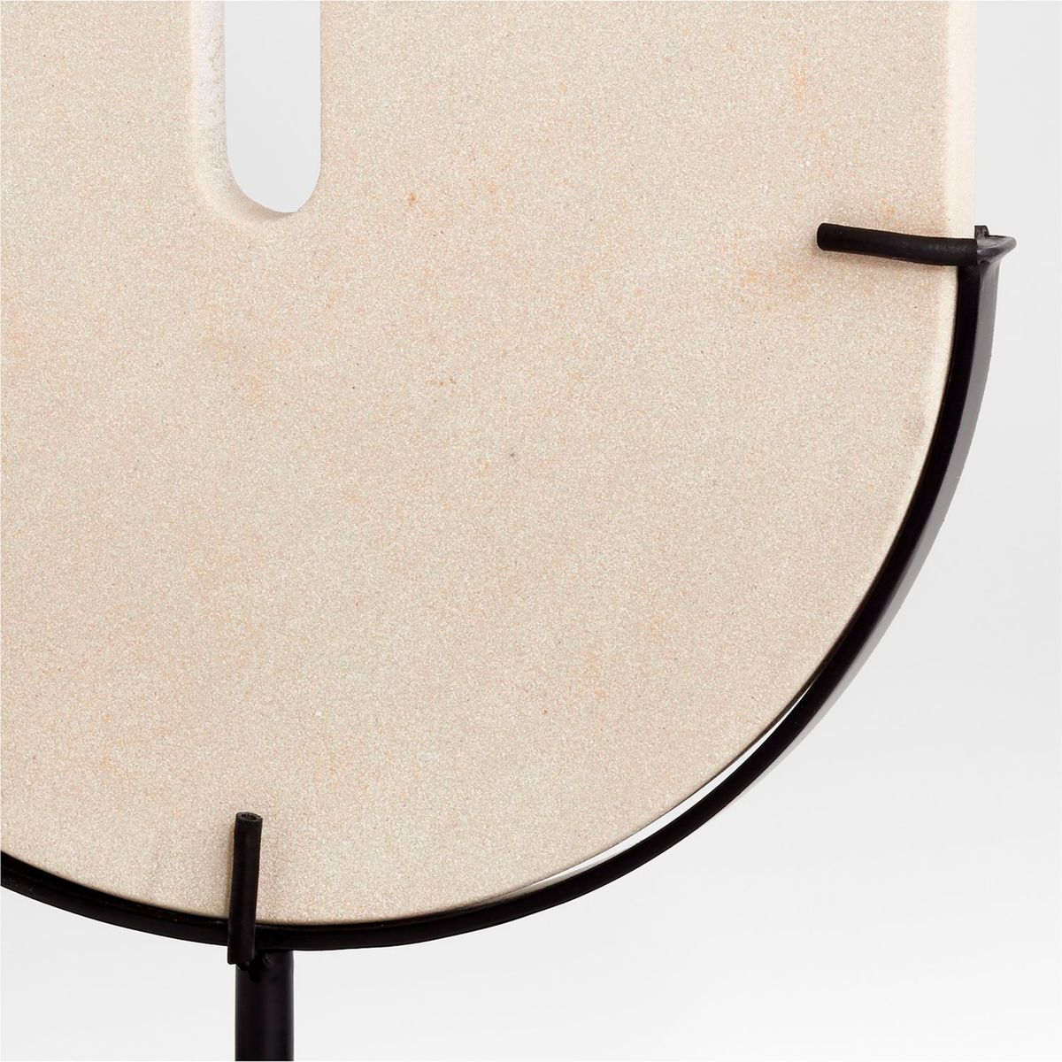 CRATE & BARREL - Adorno Destan en Piedra 43 cm x 25 cm 