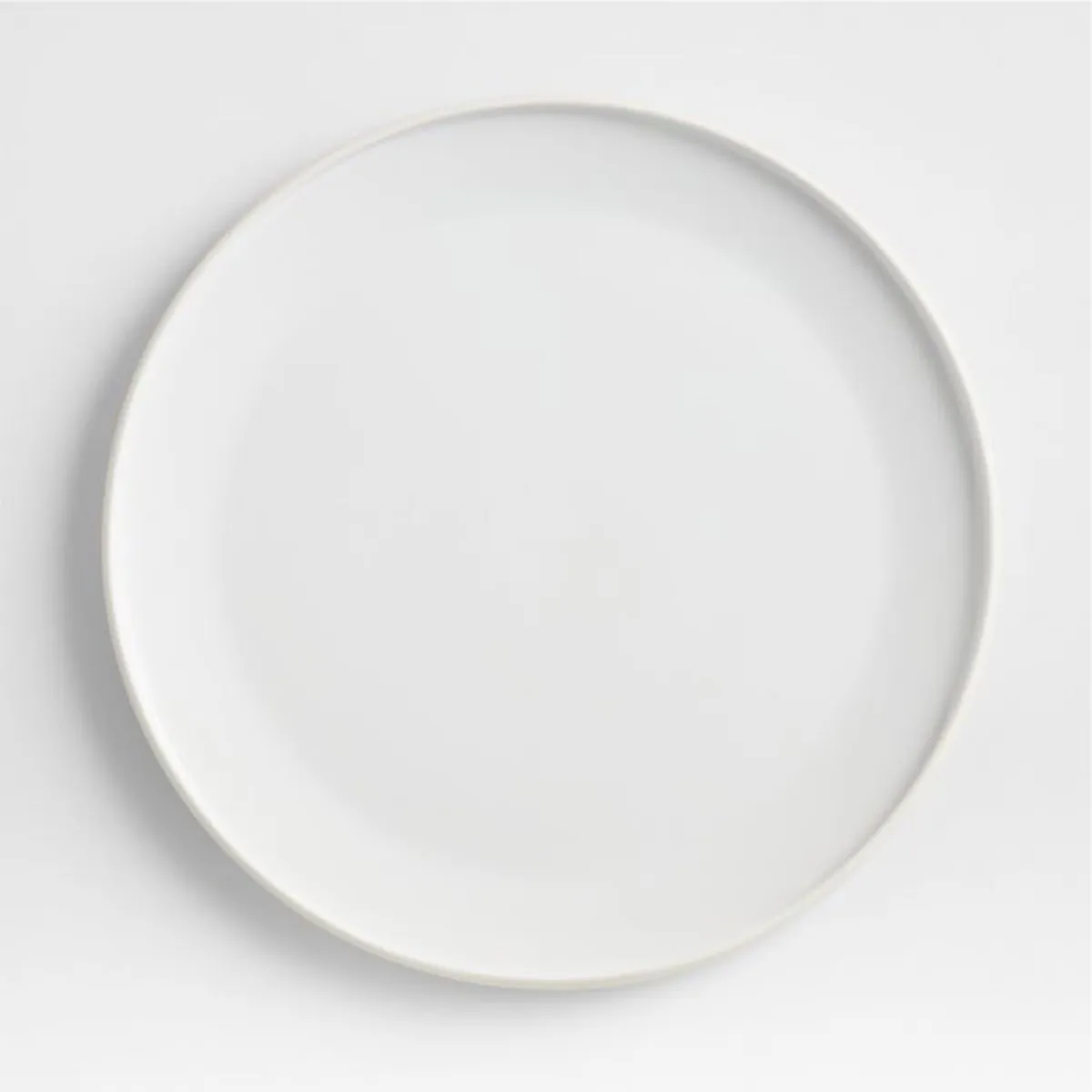 CRATE & BARREL - Plato principal Tour en Porcelana 27cm x 2 cm