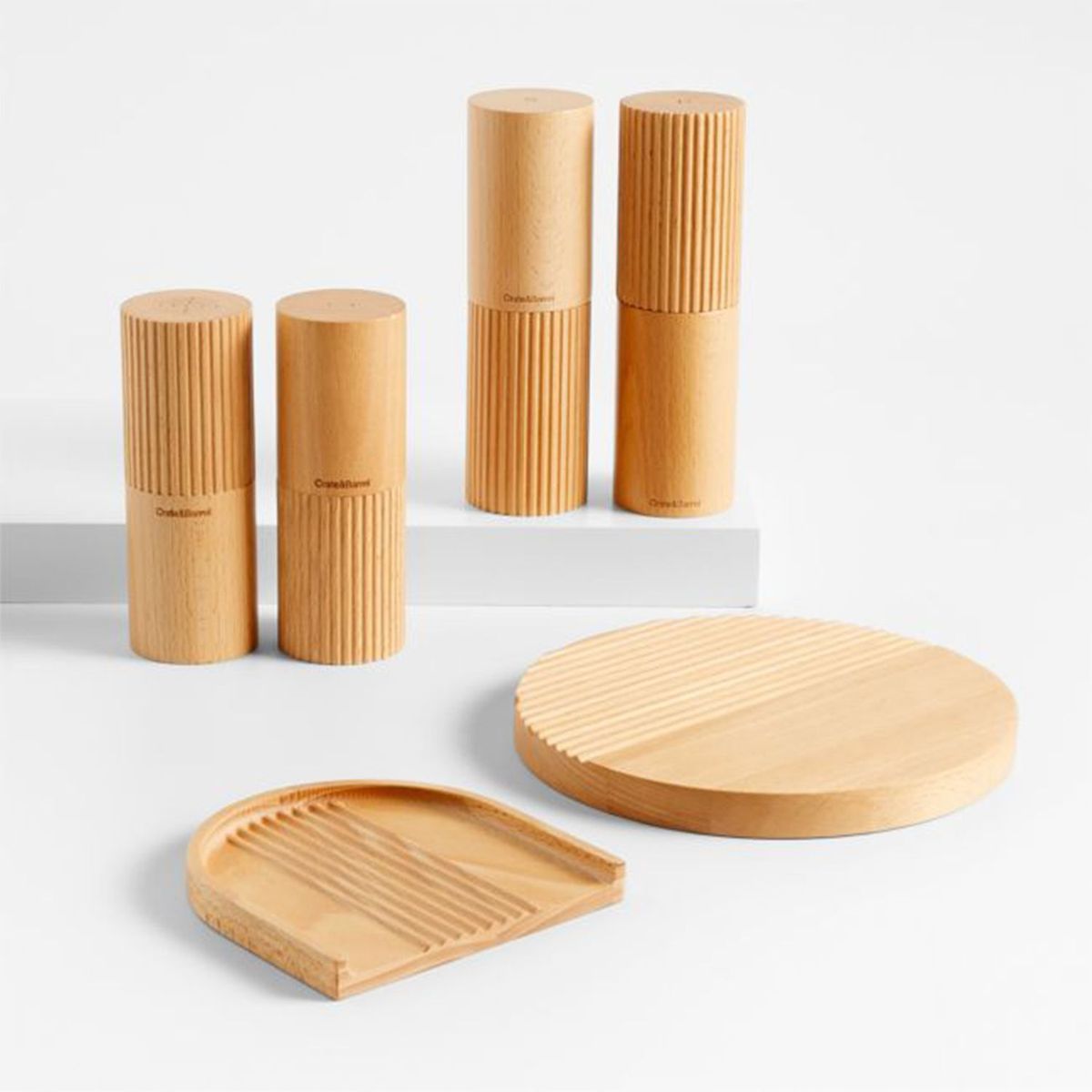 CRATE & BARREL - Portacalientes Hanno en Madera  