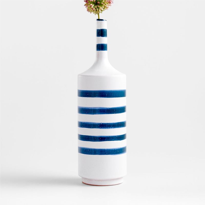 CRATE & BARREL - Jarrón Tunise Stripe en Arcilla 32 cm x 10 cm 