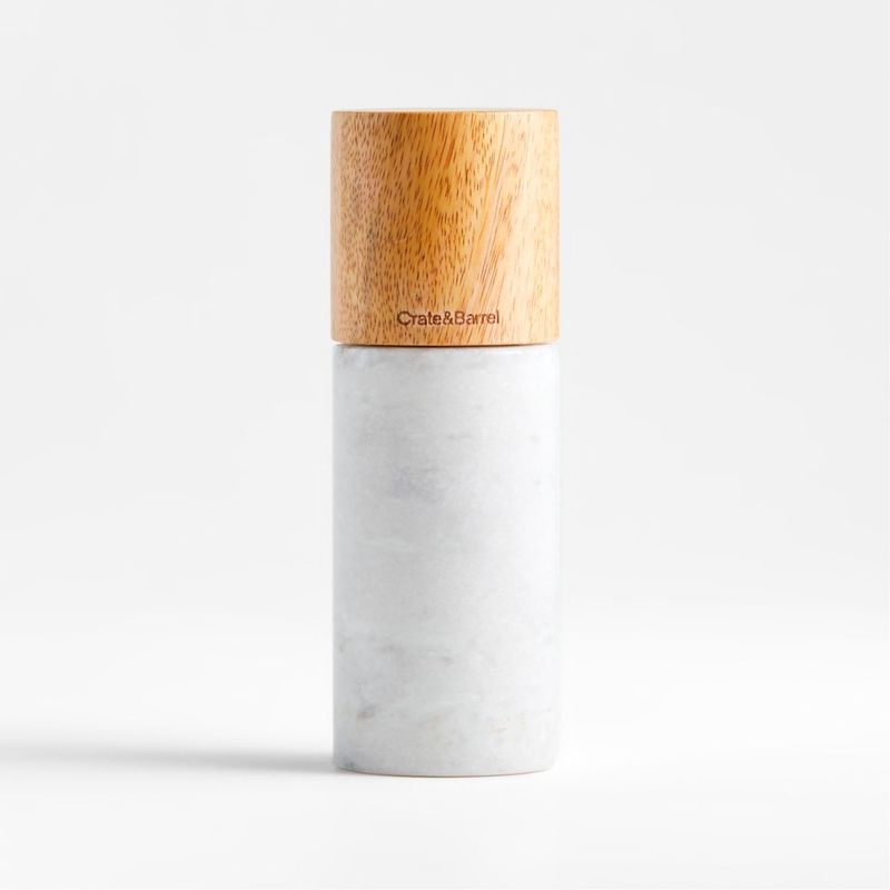 CRATE & BARREL - Salero de mesa  en Mármol 17 cm x 6 cm