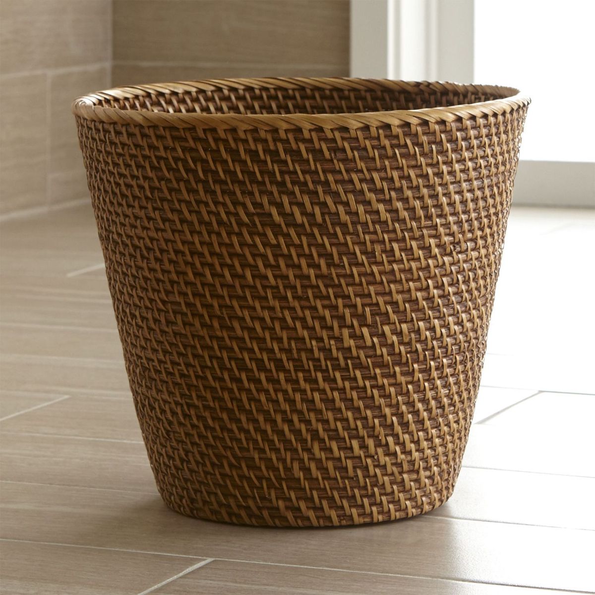 CRATE & BARREL - Cesta Sedona en Rattán 25 cm x 28 cm 