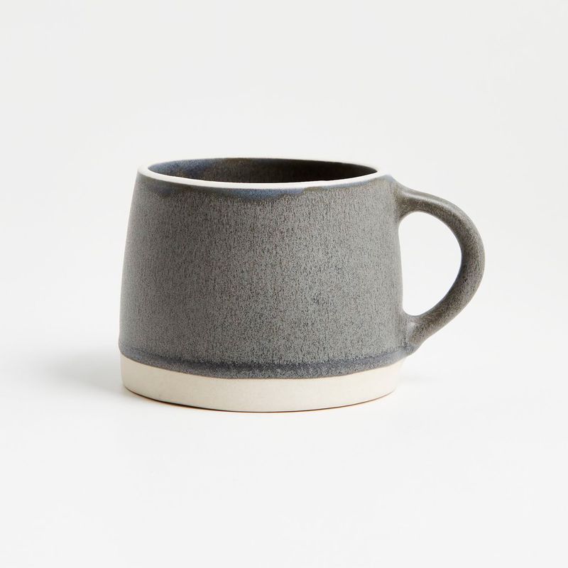 CRATE & BARREL - Mug Gres Alvia Carbón 10 cm