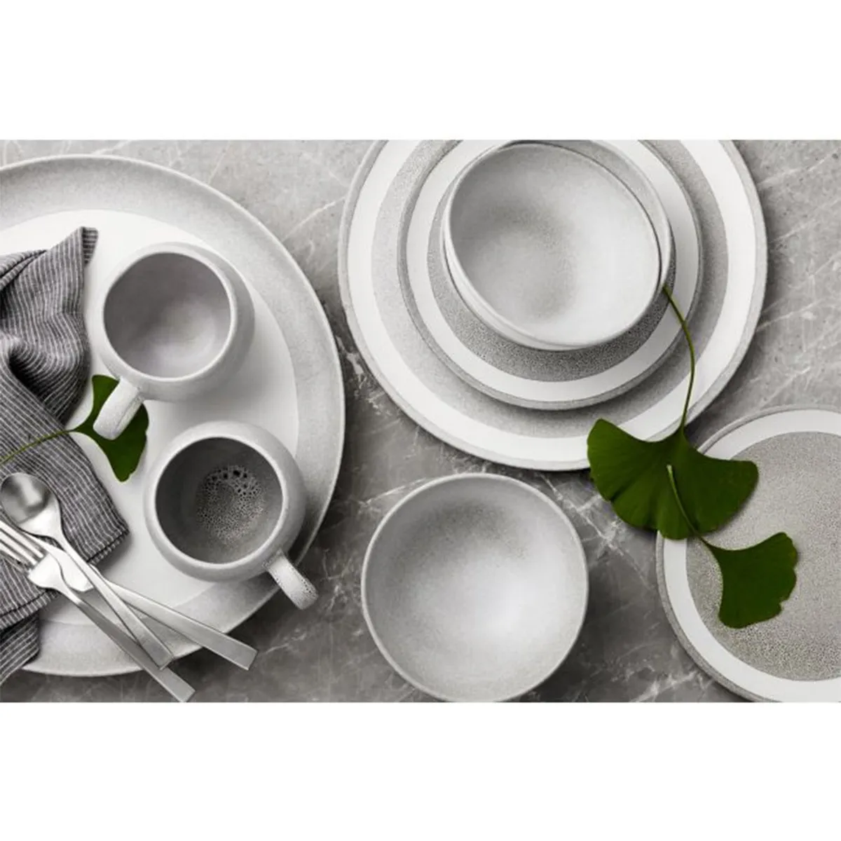 CRATE & BARREL - Bowl Pedra en Gres 15 cm x 6 cm