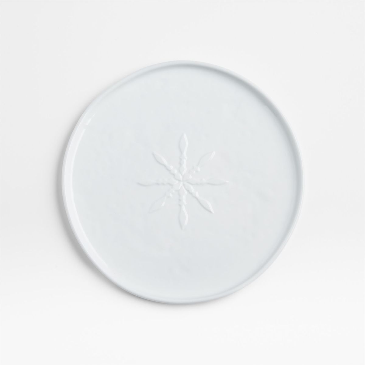 CRATE & BARREL - Plato de ensalada Mercer Snowflake en Porcelana de hueso 21 cm x 2 cm