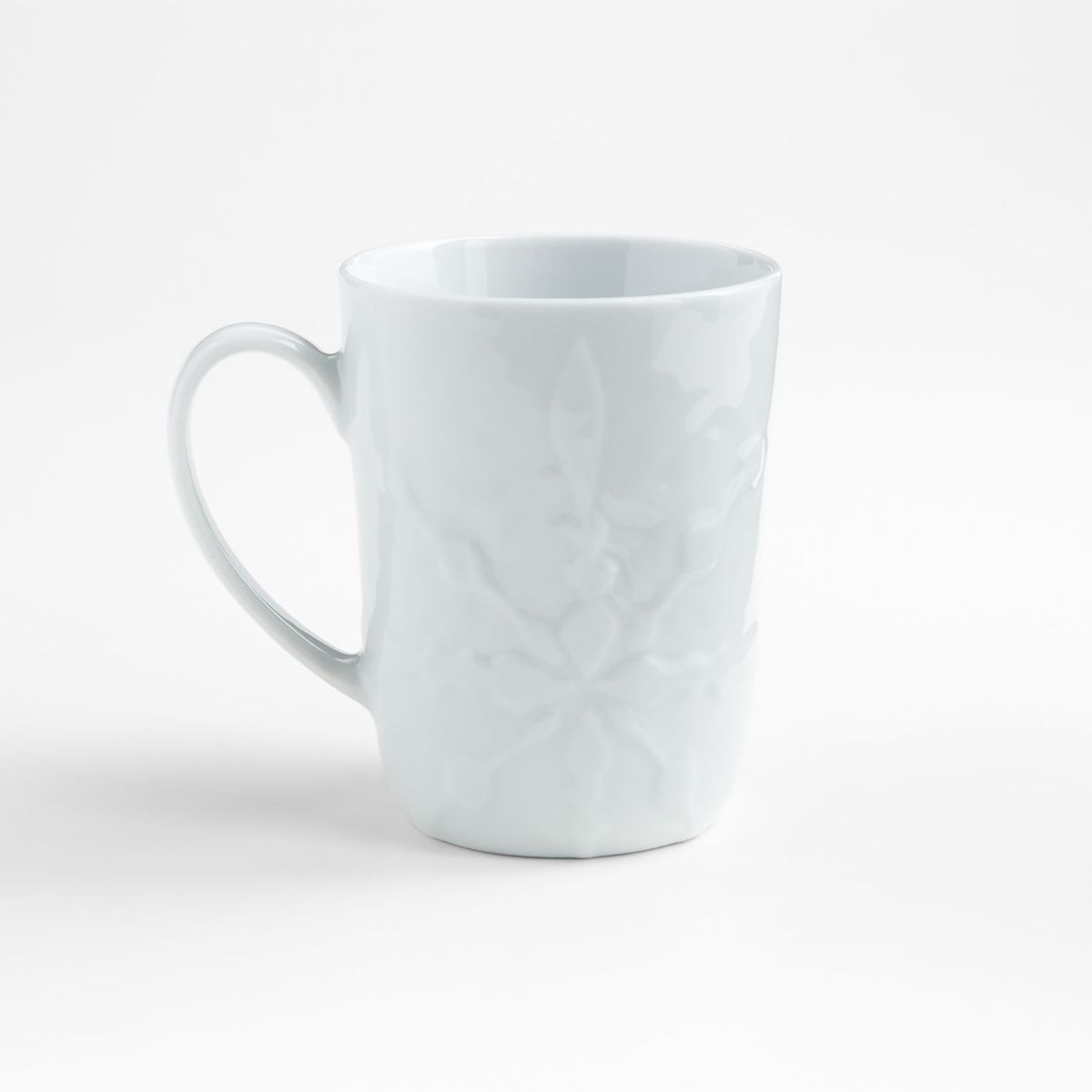 CRATE & BARREL - Mug Mercer Snowflake en Porcelana 11 cm x 9 cm