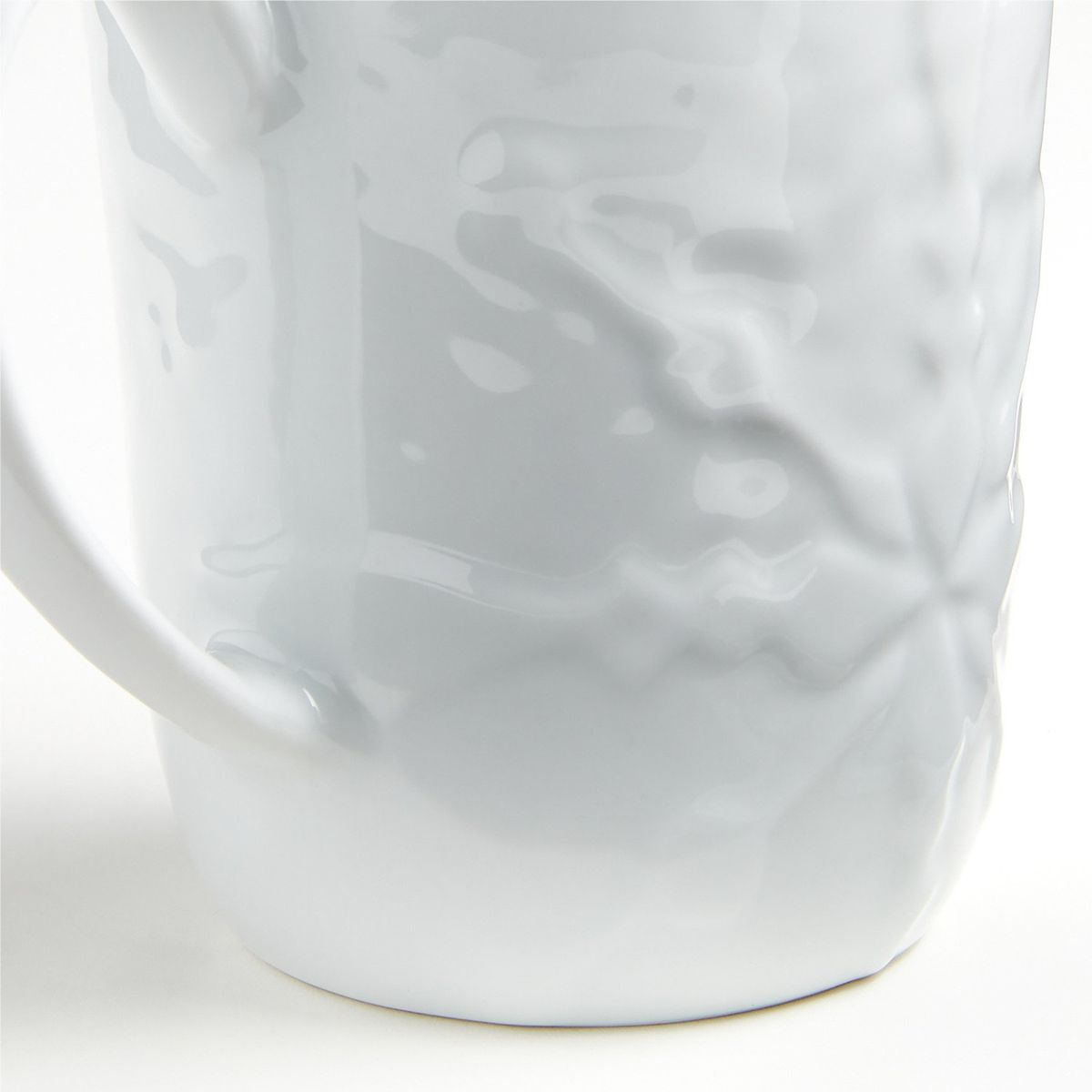 CRATE & BARREL - Mug Mercer Snowflake en Porcelana 11 cm x 9 cm