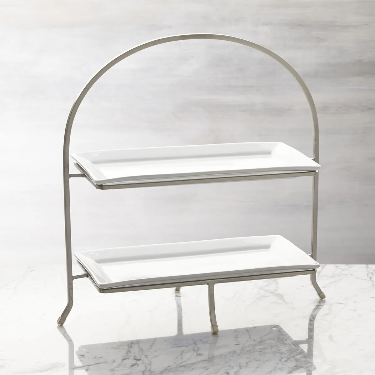 CRATE & BARREL - Bandeja para Servir de 2 Niveles con Platos Cambridge