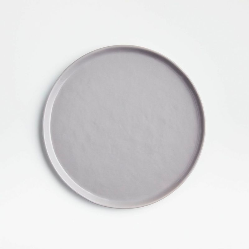 CRATE & BARREL - Plato de Ensalada Mercer Gris en Porcelana 22 cm