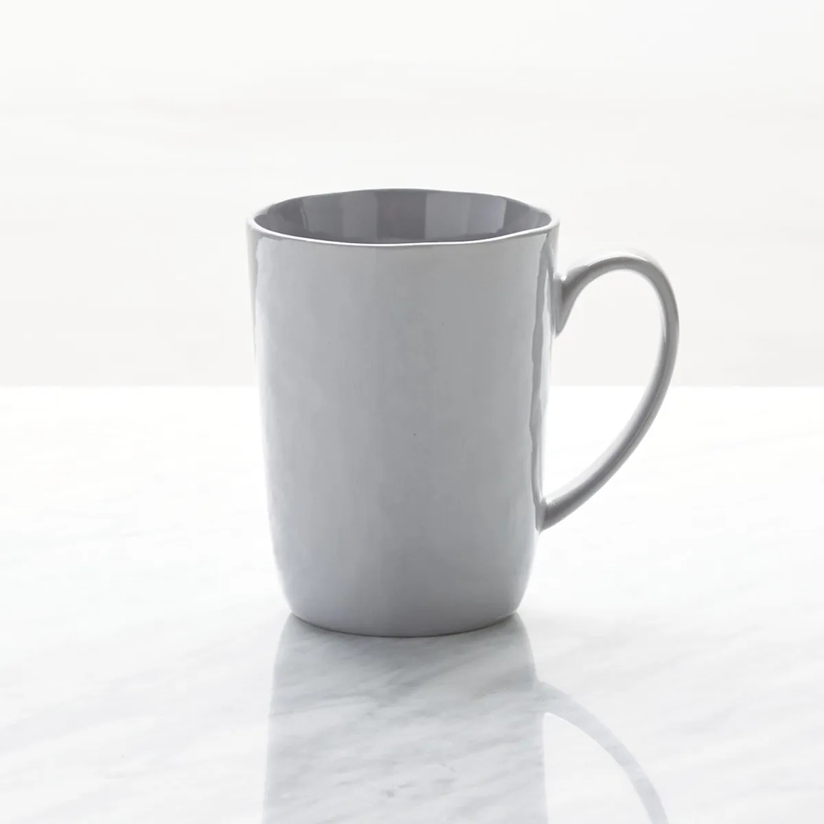 CRATE & BARREL - Mug Mercer Grey en Porcelana 11 cm x 9 cm