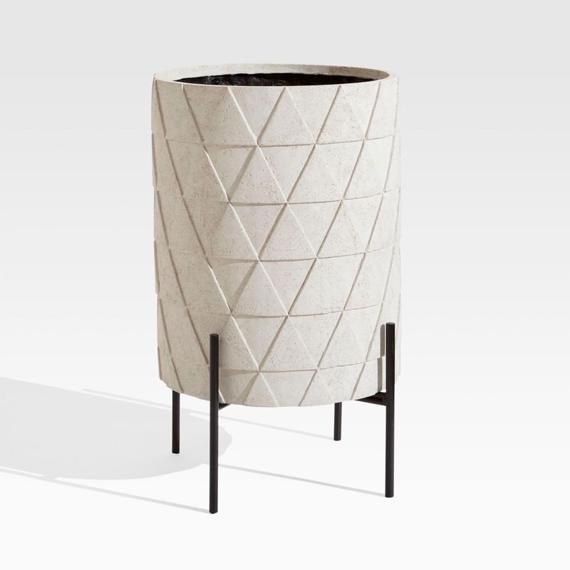 CRATE & BARREL - Maceta Sema en Piedra 60cm x 36 cm 