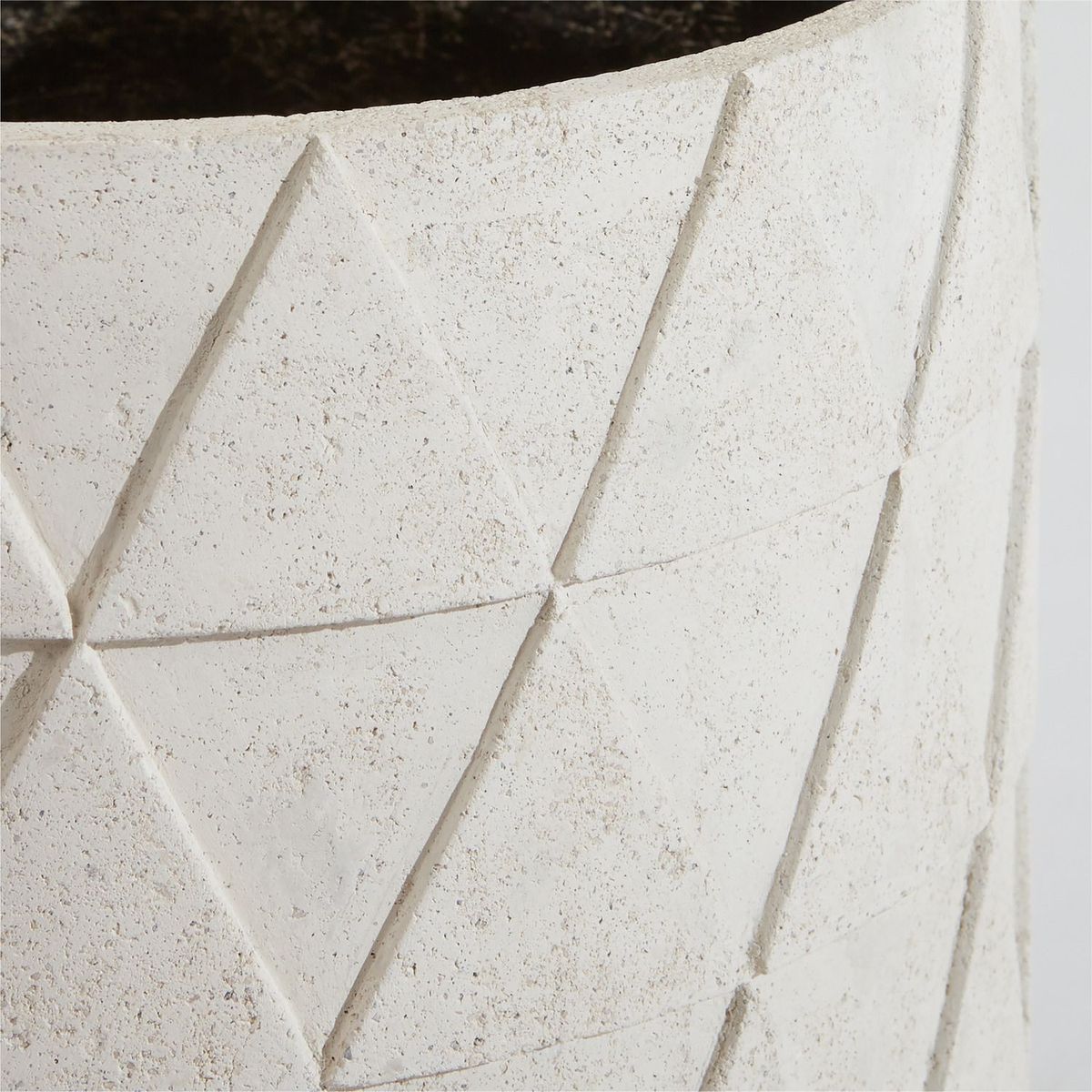 CRATE & BARREL - Maceta Sema en Piedra 60cm x 36 cm 
