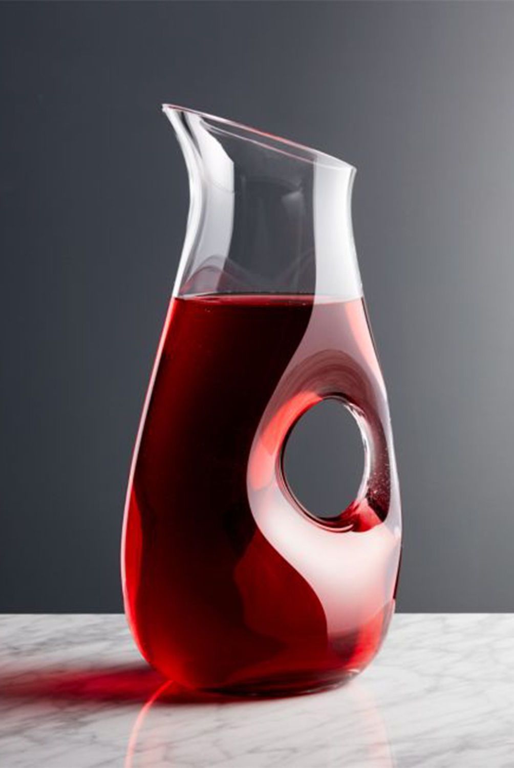 CRATE & BARREL - Jarra Ona de Vidrio  46 oz