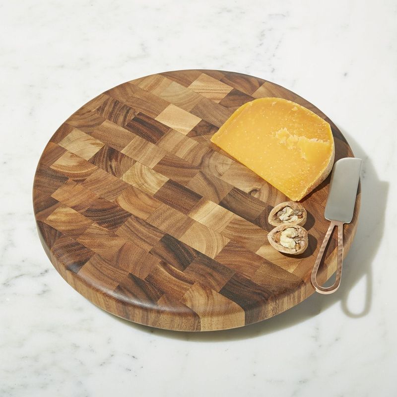 CRATE & BARREL - Tabla para Picar Redonda de Testa 