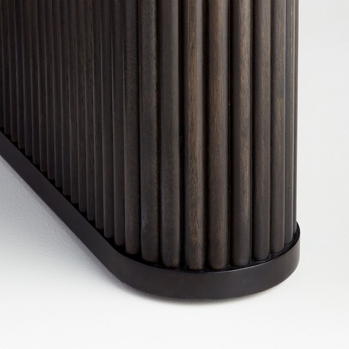 CRATE & BARREL - Mesa de comedor Walton 6  puestos en Madera