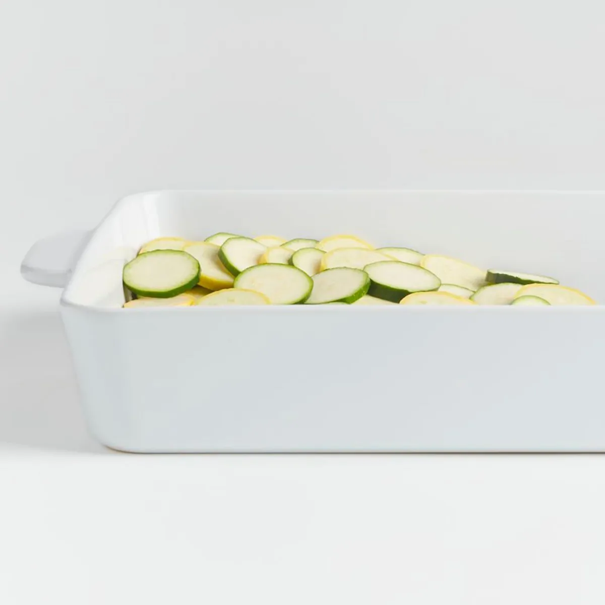 CRATE & BARREL - Refractaria para Hornear en Gres 30 x 38 cm