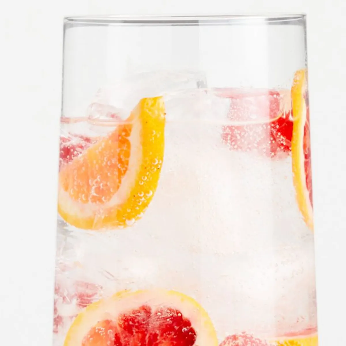 CRATE & BARREL - Vaso alto Wyles de Vidrio  21 oz