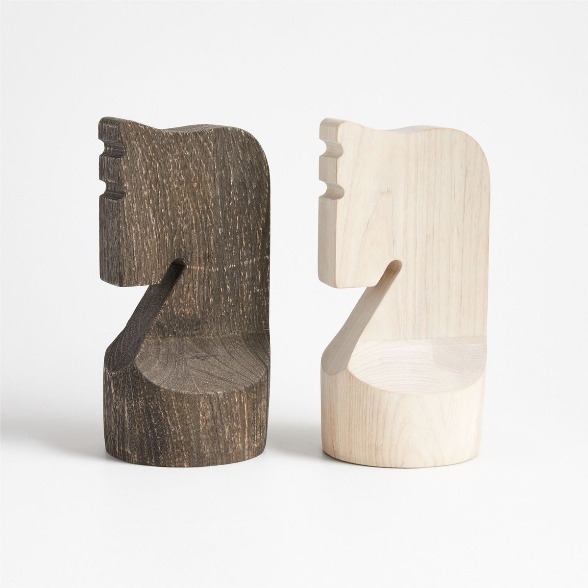 CRATE & BARREL - Adorno Ajedrez Madera 25 x 13 cm