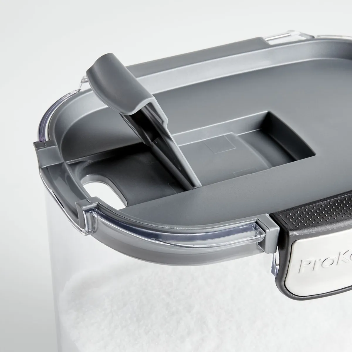 CRATE & BARREL - Contenedor Prokeeper en Plástico hermético 2,2 L