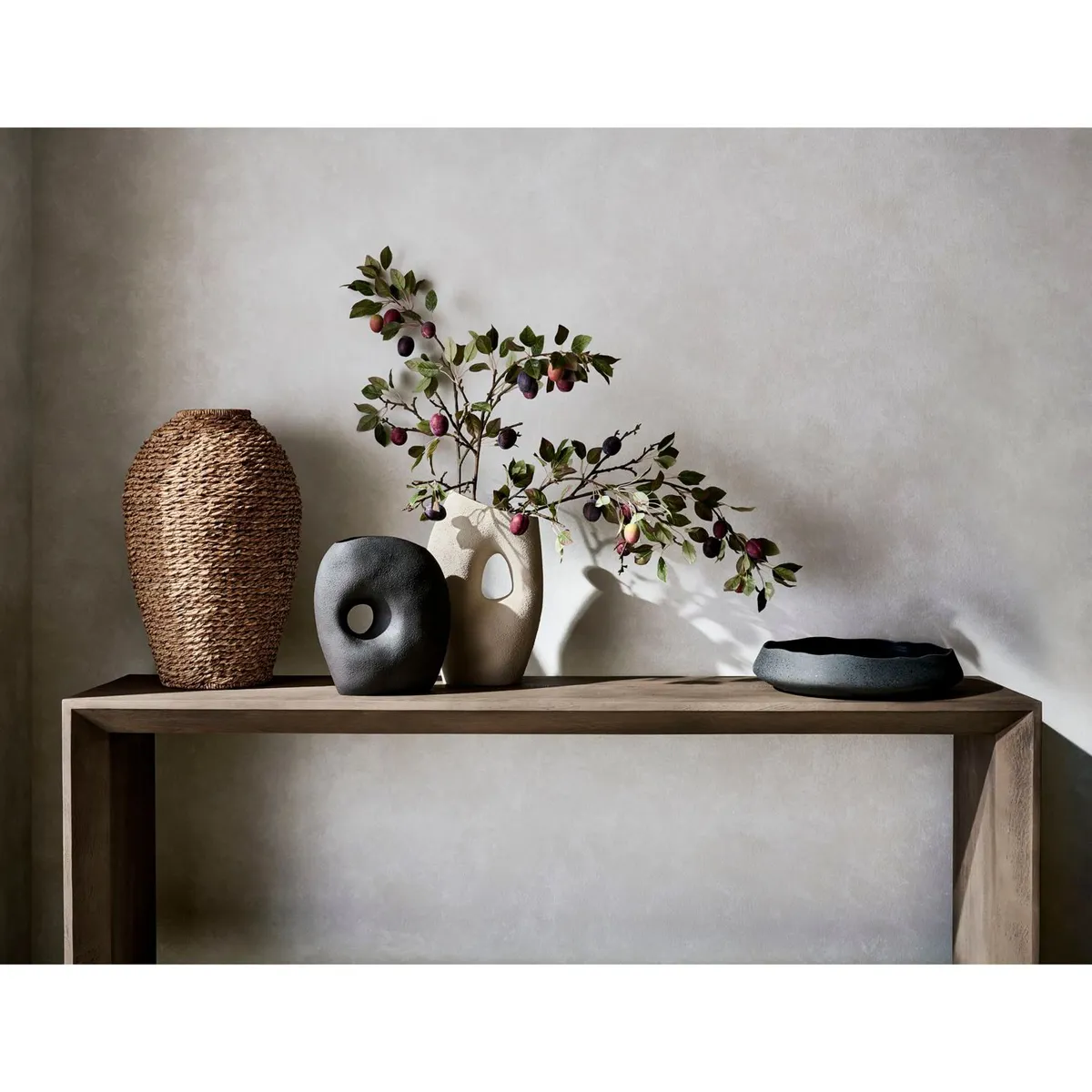 CRATE & BARREL - Florero Clyborne en Arcilla 40 cm x 15 cm 