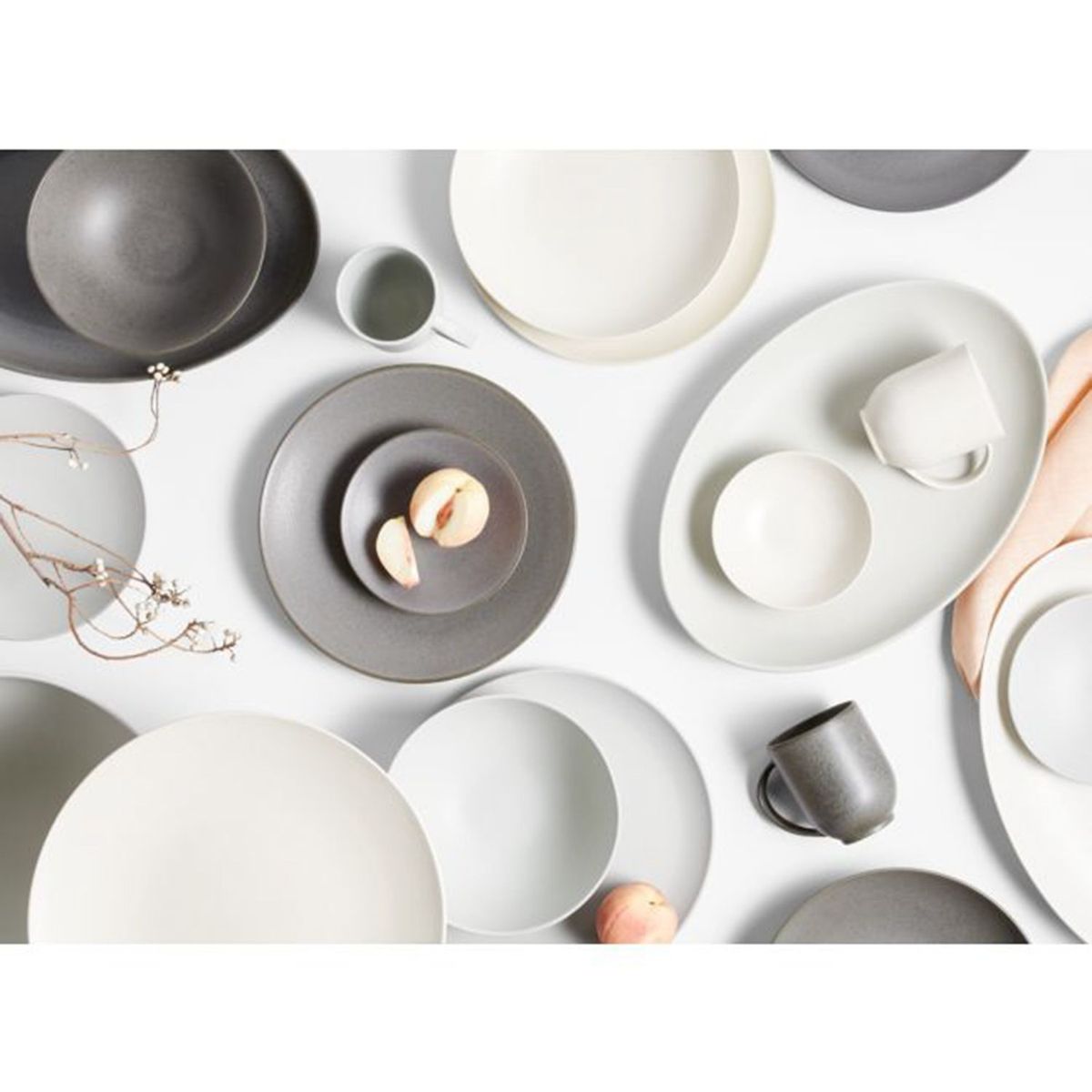 CRATE & BARREL - Plato de aperitivo Gres Craft Linen 17 cm  x 3 cm 