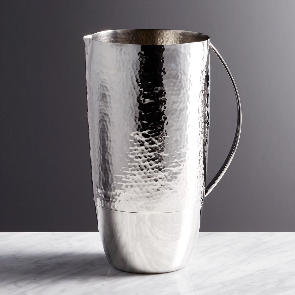 CRATE & BARREL - Jarra Graham Plateada 