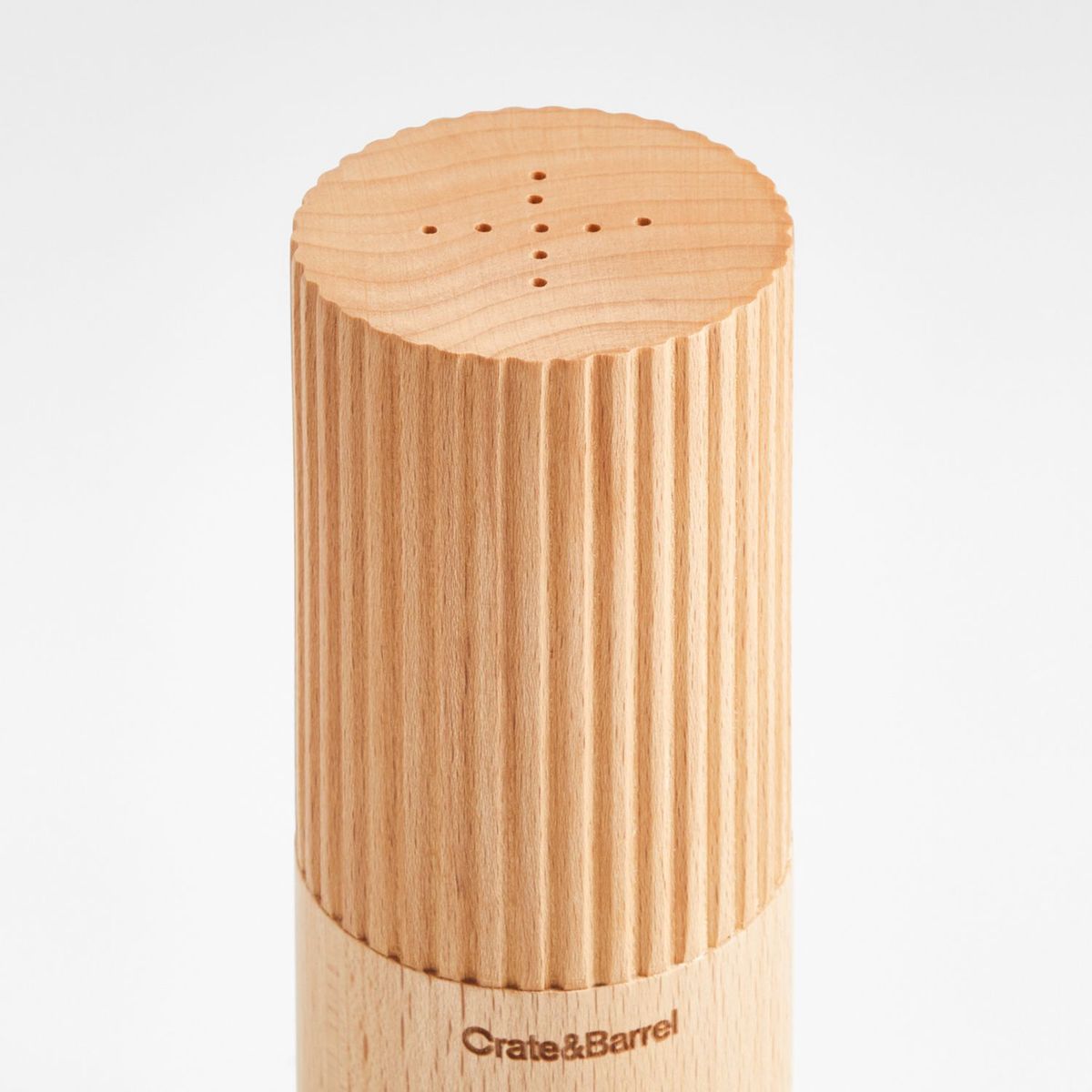 CRATE & BARREL - Salero de mesa Madera Hanno 15 cm