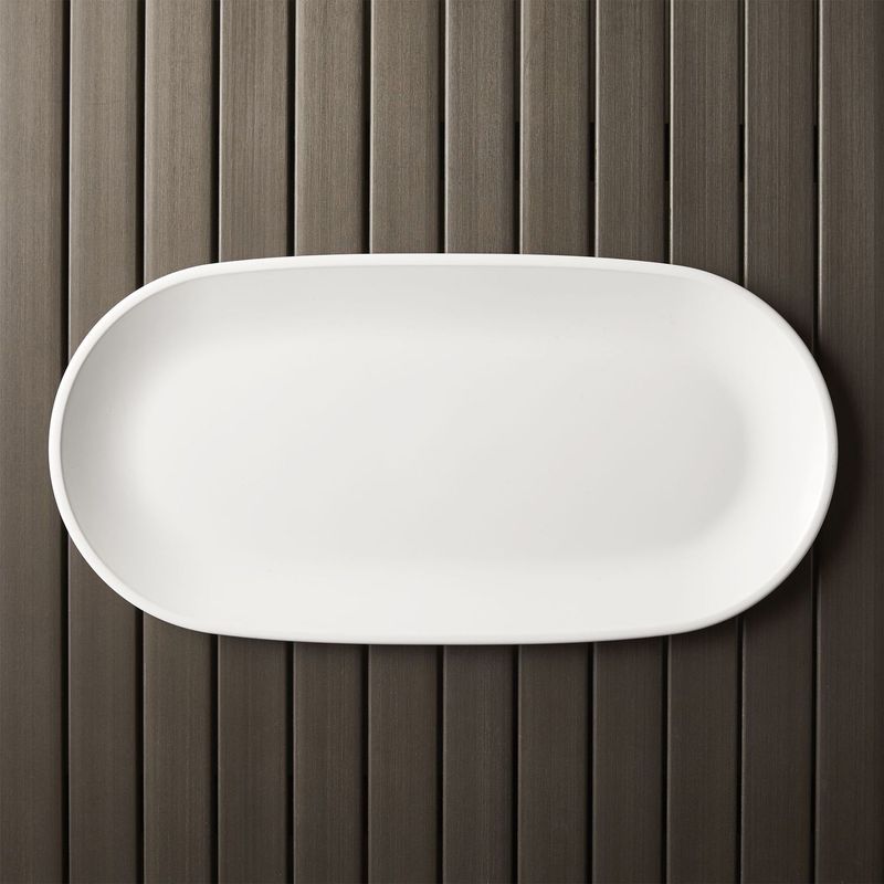CRATE & BARREL - Bandeja Lunea Blanca 48 cm.