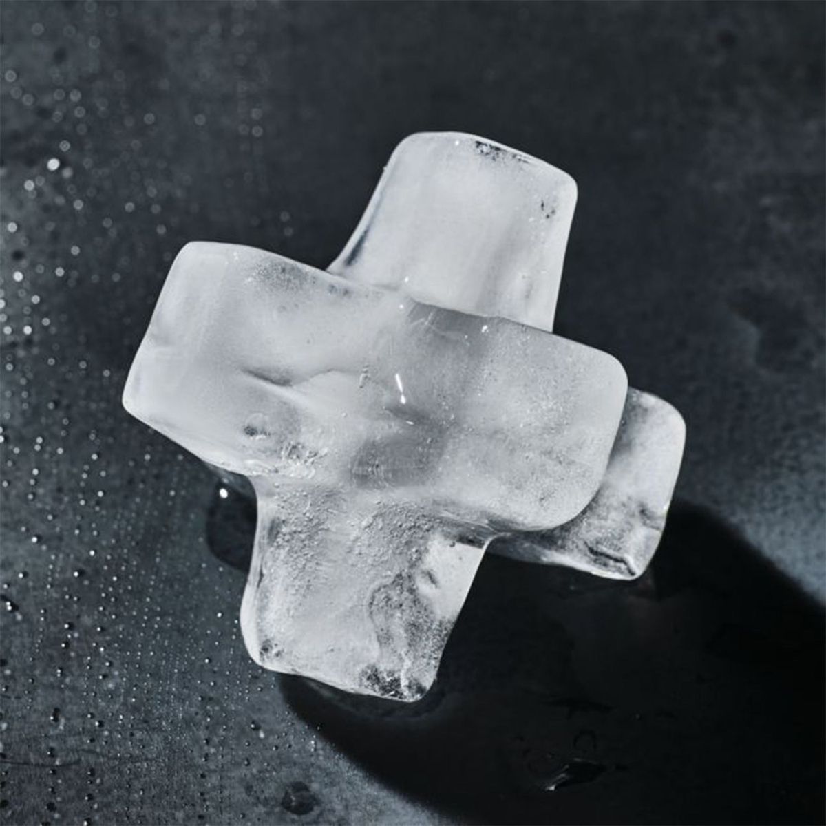 CRATE & BARREL - Molde de Hielo Jack en Silicona Gris Set x 2