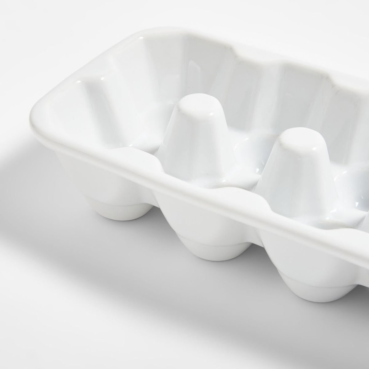 CRATE & BARREL - Otros Caja de una docena de huevos Alto: 5.08 cm Profundidad: 11.13 cm