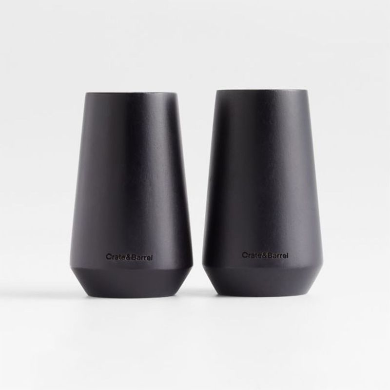 CRATE & BARREL - Set salero-pimentero de mesa Madera Ethan 6 cm de diámetro x 9 cm de alto