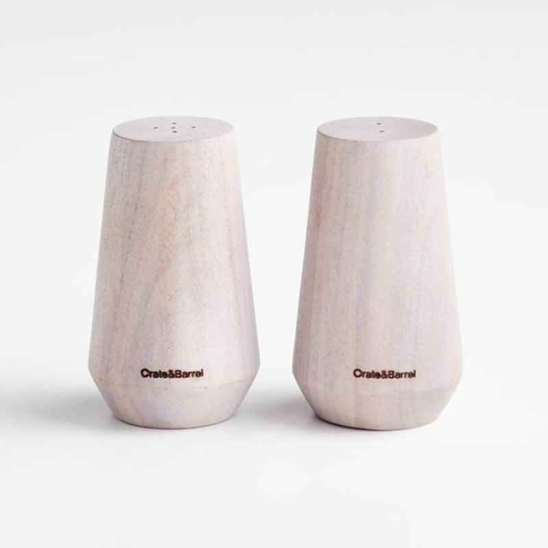 CRATE & BARREL - Set salero-pimentero de mesa Ethan en Madera 9 cm x 6 cm